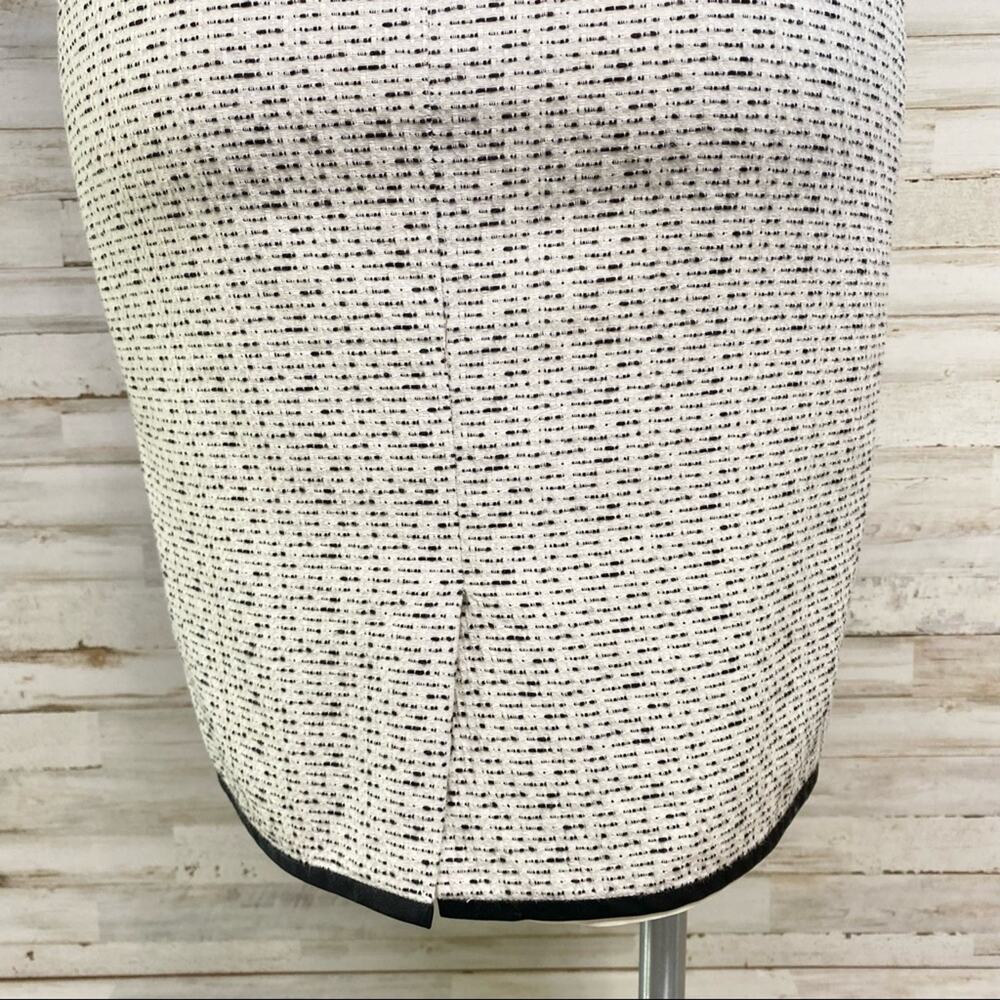 Vera Wang Lavender Label Boucle Tweed Skirt Womens Size 10  Black White Cotton - Picture 9 of 13